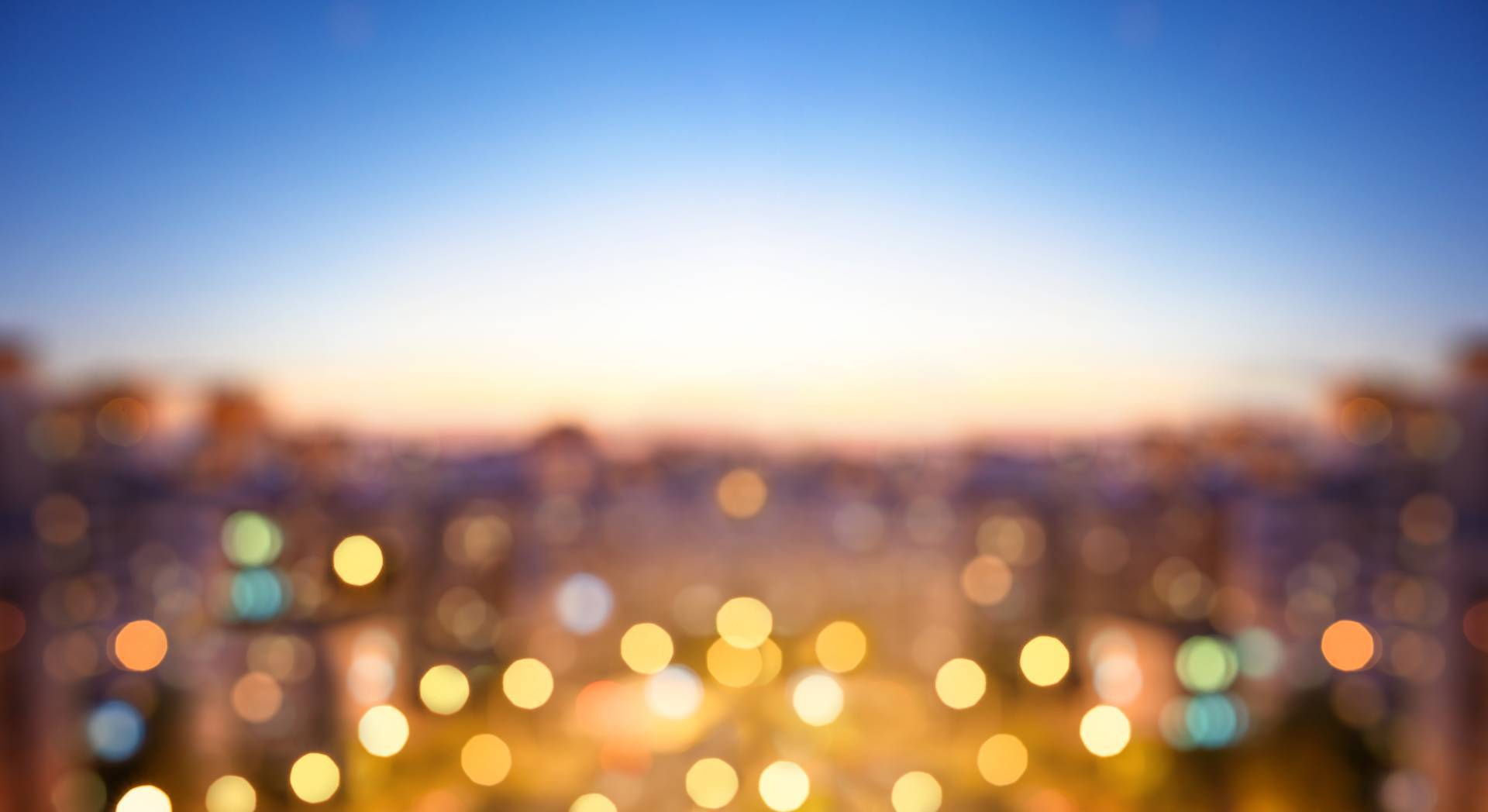 Cityscape,Bokeh,,Blurred,Photo,,Cityscape,At,Twilight,Time.,Blurred,Abstract